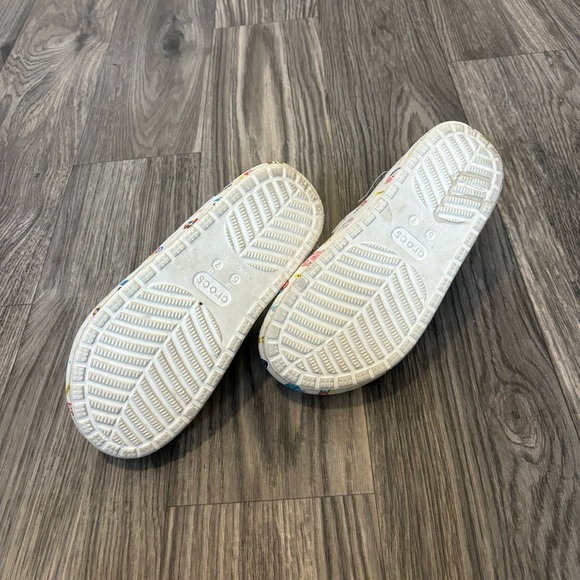 Disney Pixar "Toy To The World" Crocs - Picture 7 of 7